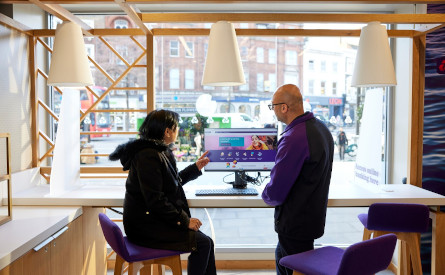 Branch colleague supporting a customer